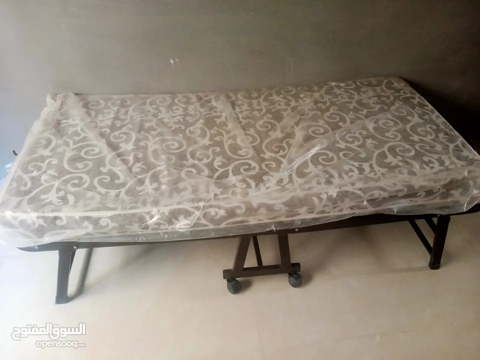 تخت حديد مع فرشه جديده