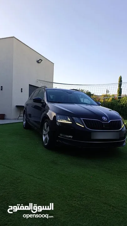سكودا اوكتافيا ستيشن مديل 2017 للبيع