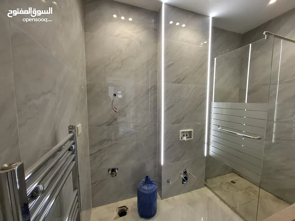 شقة غير مفروشة للإيجار ( Property 41084 ) سنوي فقط