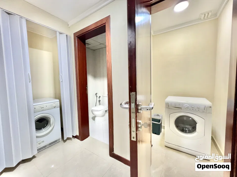 شقة مفروشة تتكون من غرفة نوم  واسعة ومشرقة متاحة الآن للبيع