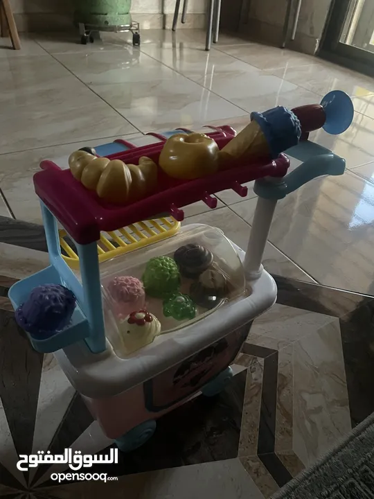 عربة ايسكريم للبيع