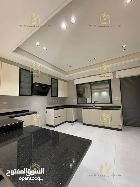 شقة فاخرة - لم تسكن - 4نوم 2ماستر - 230م - ارضية - ترس - موقع هادئ ومميز