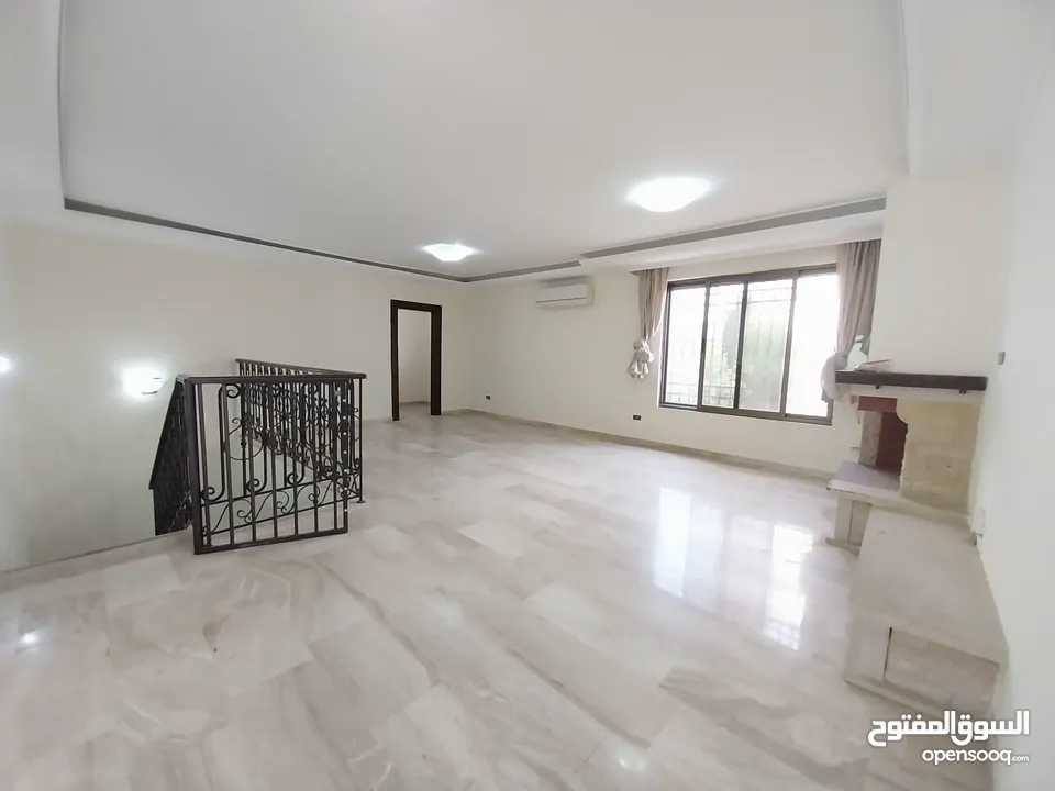 شقة غير مفروشة للإيجار 420م2 ( Property 19466 ) سنوي فقط