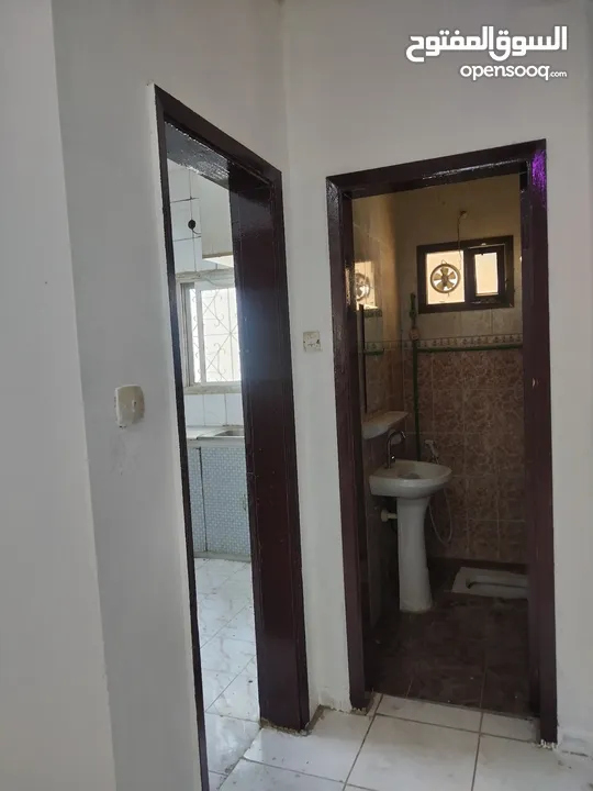 بيت عربي للبيع في عجمان منطقه الرميله home for sale in Ajman 650000