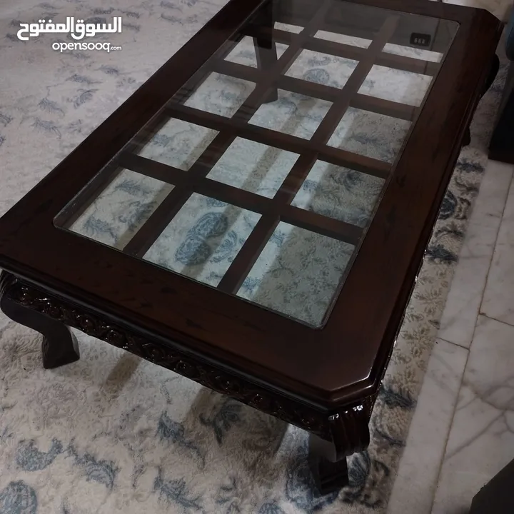 طاولة سفرة وفضية مصري حفر من الطراز الرفيع .