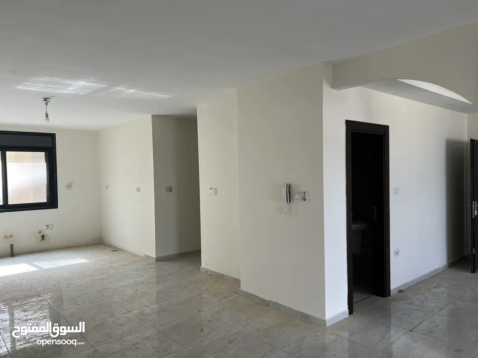 شقه للبيع في الارسال قرب فندق البيست ايسترن