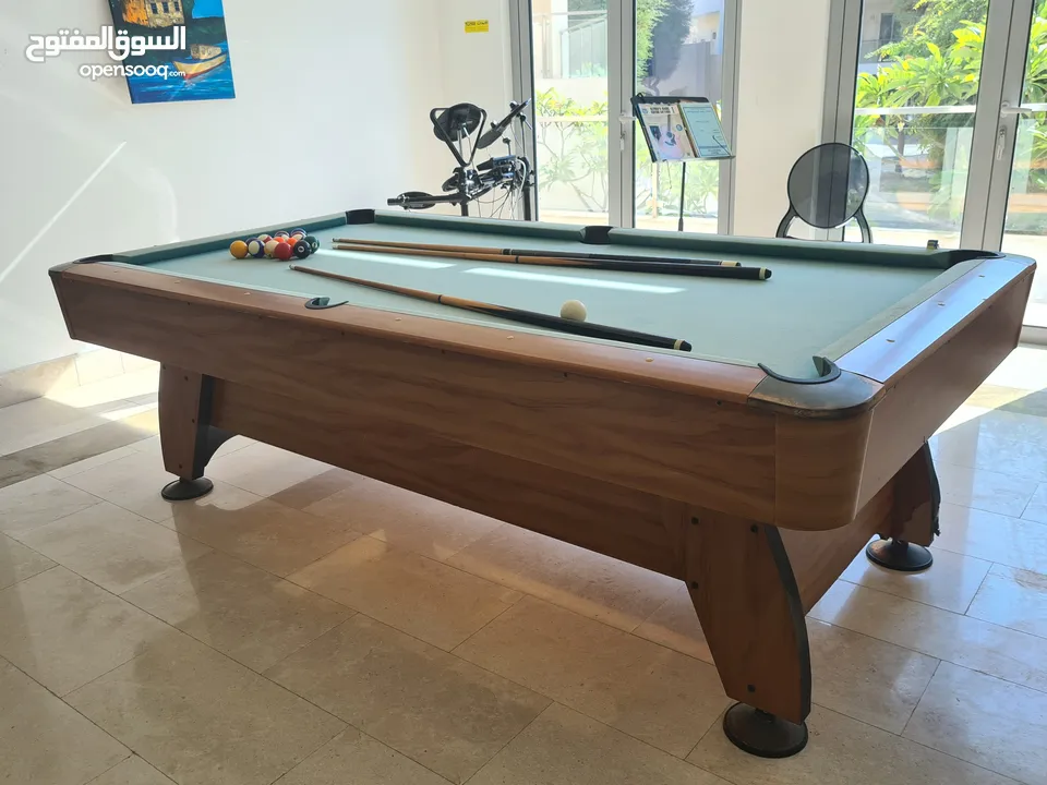 Pool table