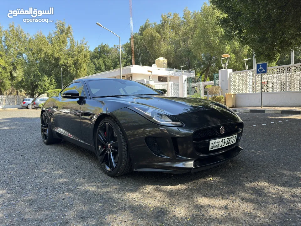 جاكوار F TYPE S ماشي 61 ألف