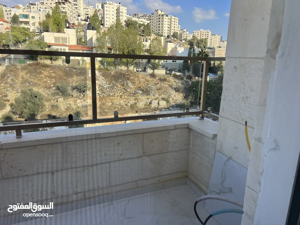 شقه فارغة للايجار في عين مصباح لم تسكن  من قبل  قرب جامعة القدس المفتوحة