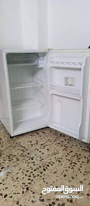 معدات بناء جكات طوبار  خلاطه باطون. بسكليتات للبيع في الزرقاء