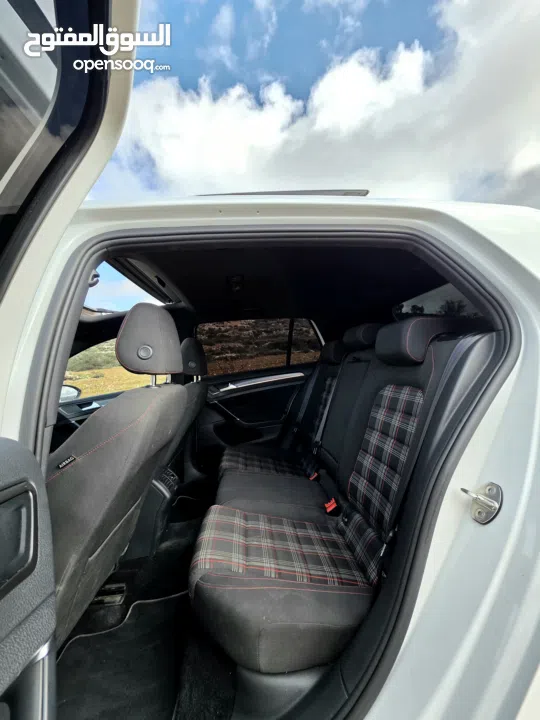 جولف GTI  2019 فل الفل سياره شبابيه