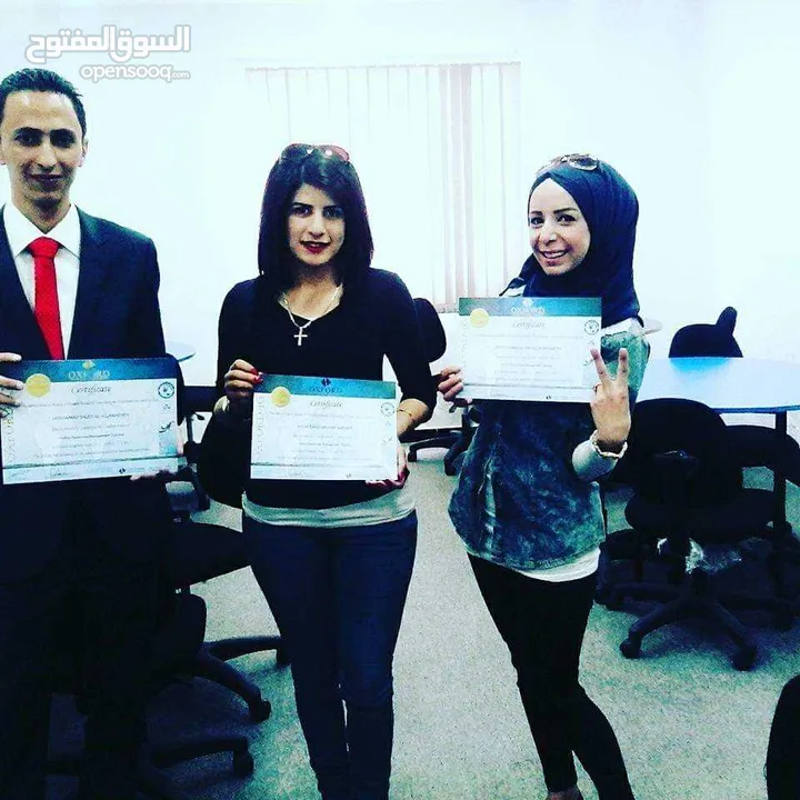 دورات ودبلومات تدريبية مهنية وأكاديمية معتمدة محليا ودوليا