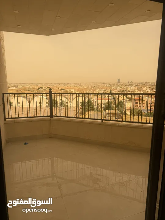 شقه مع روف في الياسمين