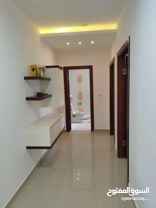 ثلاث غرف نوم مفروشة للايجار الارسال