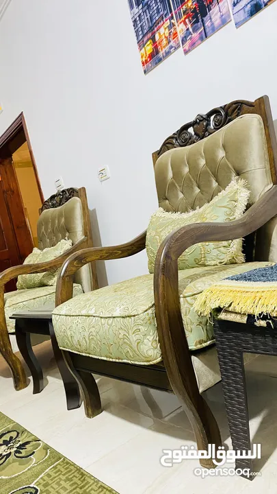طقم كنب مستعمل بحاله ممتازة