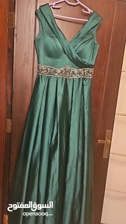 فساتين سهره و زي هندي لبسه واحده