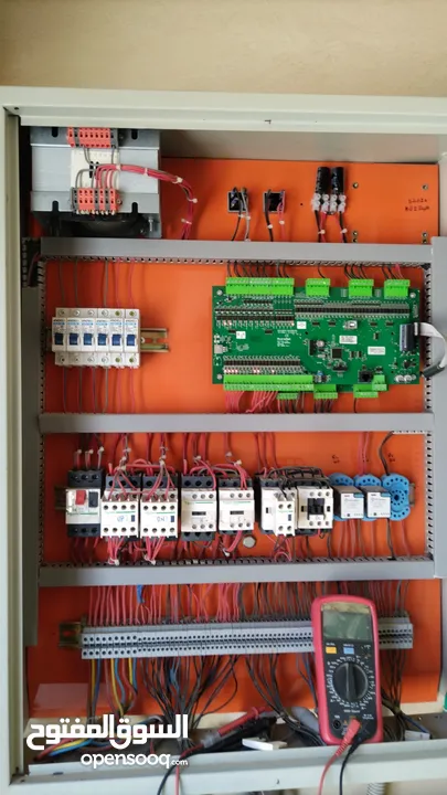 فني مصاعد كهرباء وتنظيف تغيير الكانترول والآلة أفضل سعر