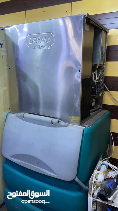 ماكنة ثلج ايطالي مكعبات  مستعمل
