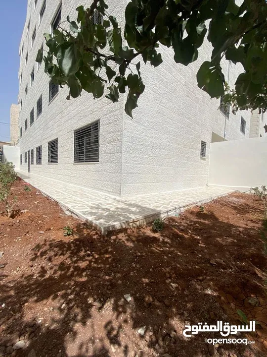 شقة شبه ارضي 140م مع حديقة 120م بأجمل مناطق شفا بدران ( الاسعار قبل التفاوض)