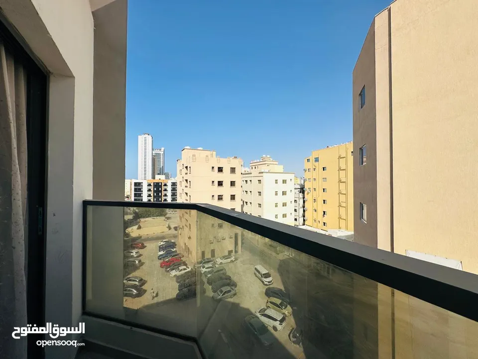 F3 / قرب دوار السفينة غرفة وصالة للايجار الشهري الشامل - مفروشة فرش جديد - 2 بلكونة  - شامل الفواتير
