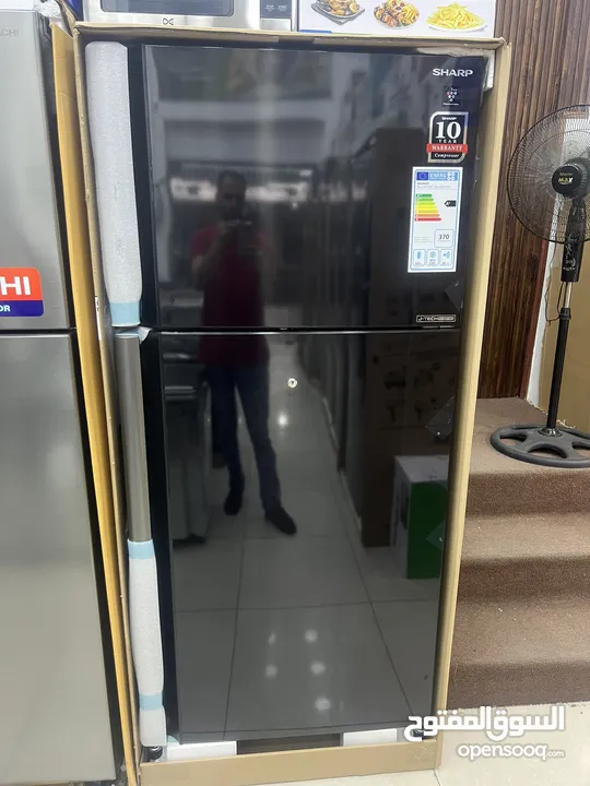 ثلاجه شارب الرائعه بالحجم العائلي الكبير بسعر حرق لمده يومين