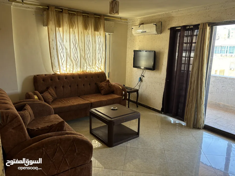 شقة   في الجبيهة للايجار عائلات او شباب فقط