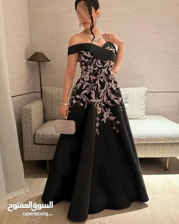 فساتين سهرة مصممة لتخطف الأنظار وتترك بصمتك في كل خطوة