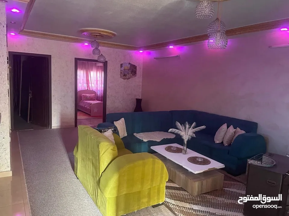 شقة طابق رابع في الزرقاء للبيع