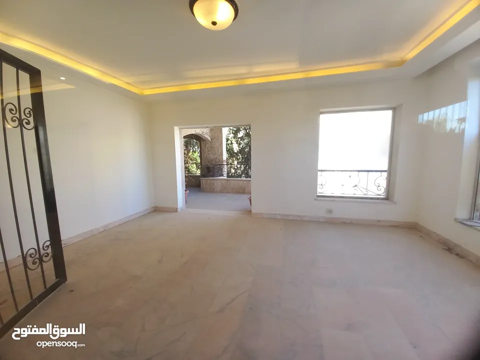شقة غير مفروشة للإيجار 400م2 ( Property 19553 )-174847773