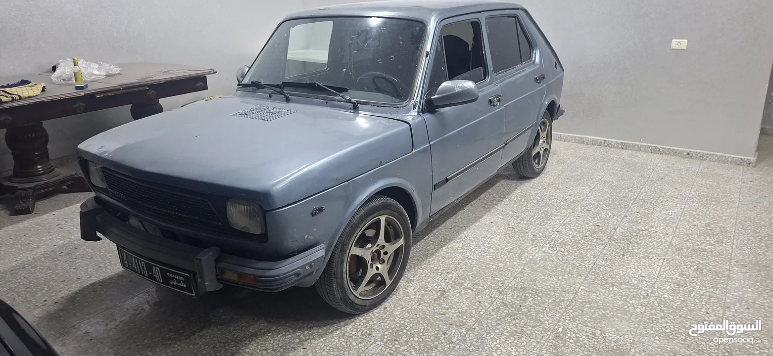 فيات 127موديل 1980غيار عادي ماتور 900قانوني عليها ترخيص سنة