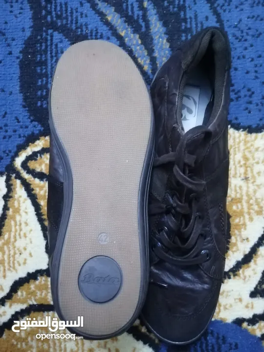 حذاء جلد طبيعي جوزي مع شاموا قياس 42 غير مستخدم ماركة باتا الايطاليه صناعه هندية
