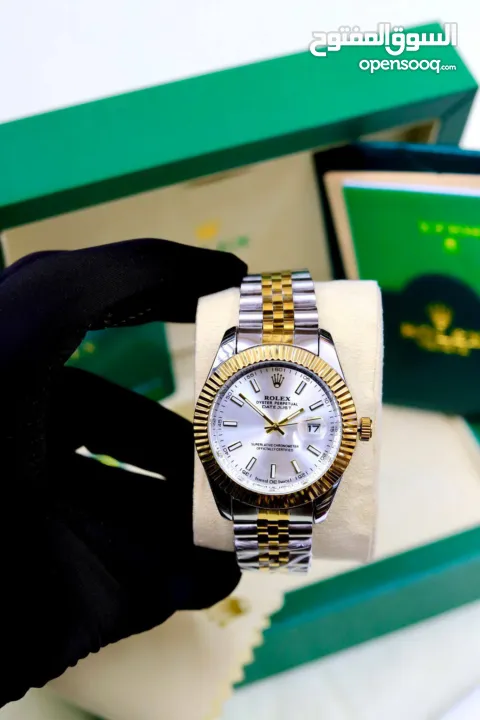 ساعات رولكس العالمية  مختومة   تشمل  : العلبة المتوفرة بالصورة  الاوراق كامله