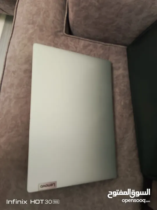 لينوفو I3 جيل عاشر، 8 جيجا رام و128 جيجا SSD hard desk بحالة الوكالة والسعر محروق