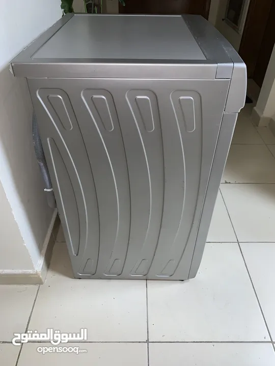 غسالة هوفر بحالة جيدة washing machine