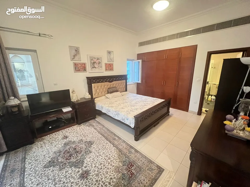 Top Floor 2 Bedrooms, Muscat Hills  شقة غرفتين للتملك الحر مسقط هيلز