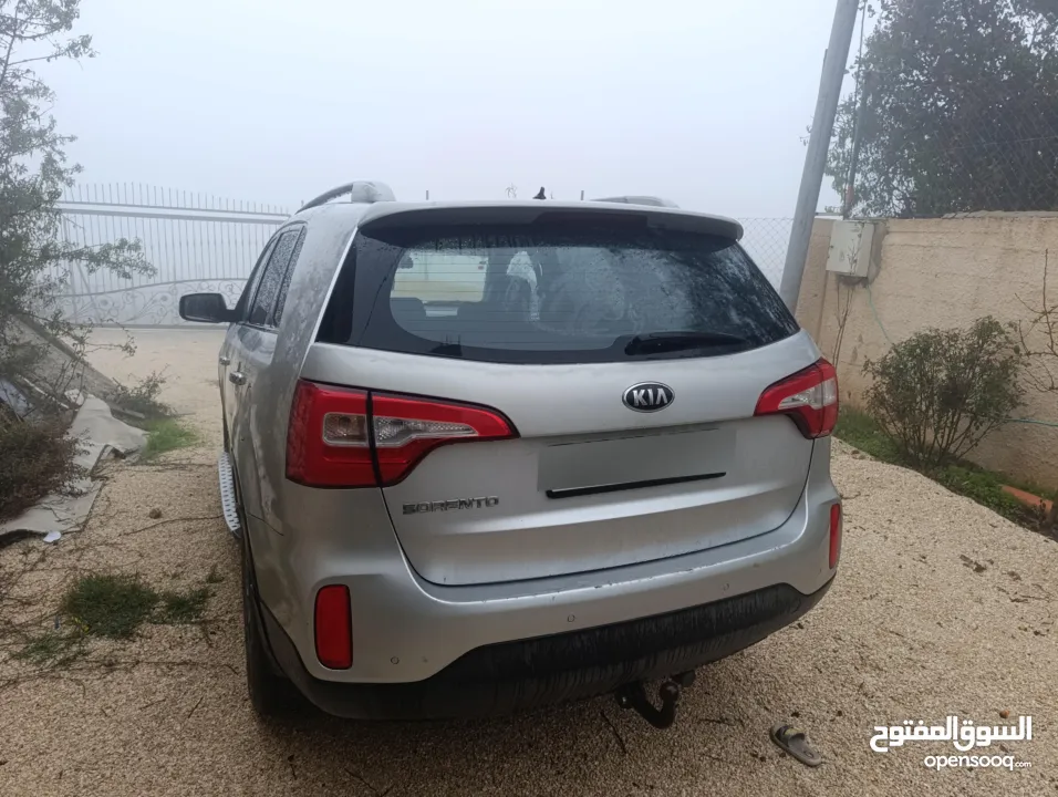 كيا سرنتو 2012