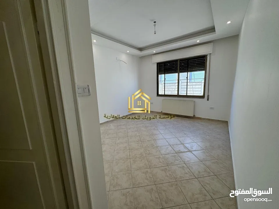 شقة سوبر ديلوكس - دير غبار - 4نوم 2ماستر - 250م - اطلالة مميزة - قرب الخدمات - موقع هادئ ومميز