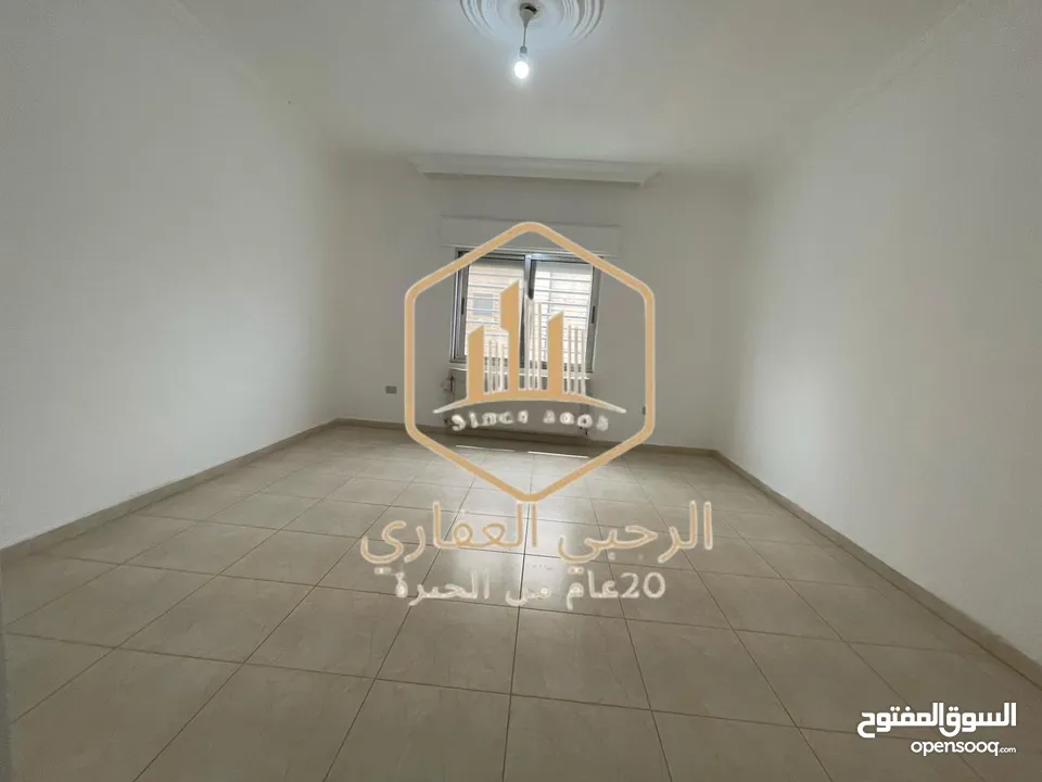 شقة / للايجار / لم تسكن / 3نوم / الجاردنز / 180 متر