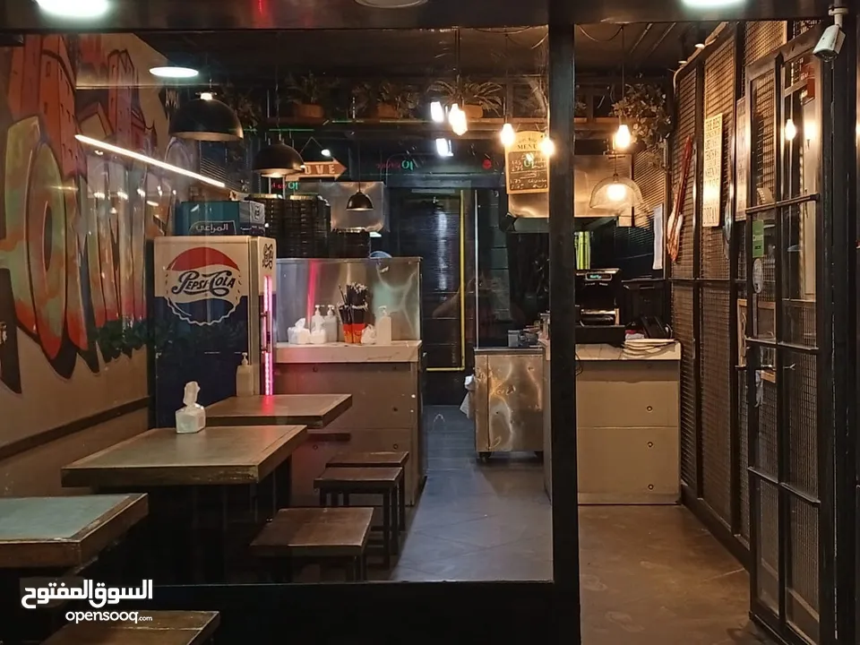 مطعم شورما في منطقة جبيهه للبيع