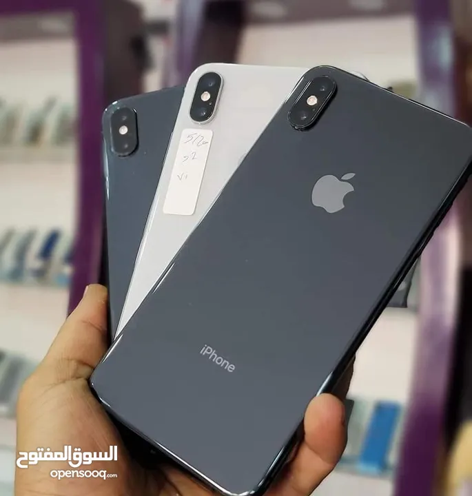 ايفون XSMAX  اصلي جيجا 64 بطارية 79 مش مصلح هدية كفر ولزقة وشاحن الاصلي متوفر توصيل