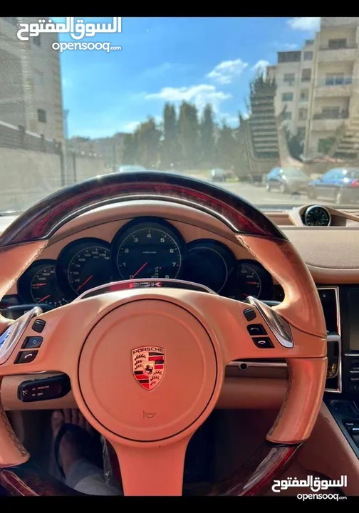 Porsche panamera 2011 بورش باناميرا 2011 للبيع و غير قابل للبدل على ((اراضي))