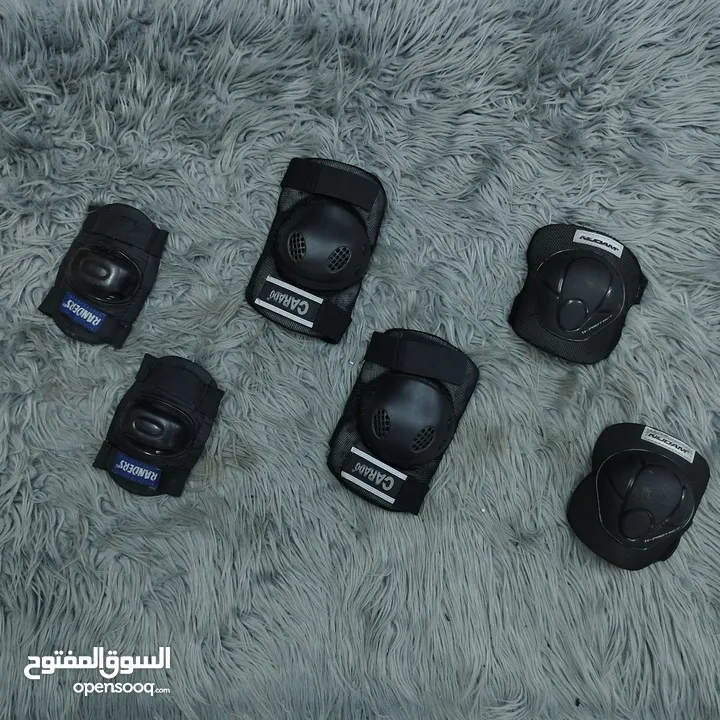 أكسسوارات وخوذ للبيع