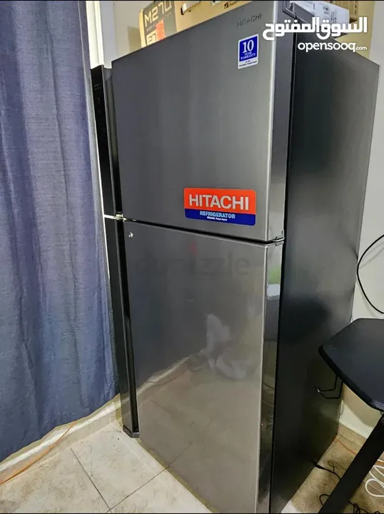 للبيع: ثلاجة HITACHI موديل حديث -بسعة ضخمة 710 لتر
