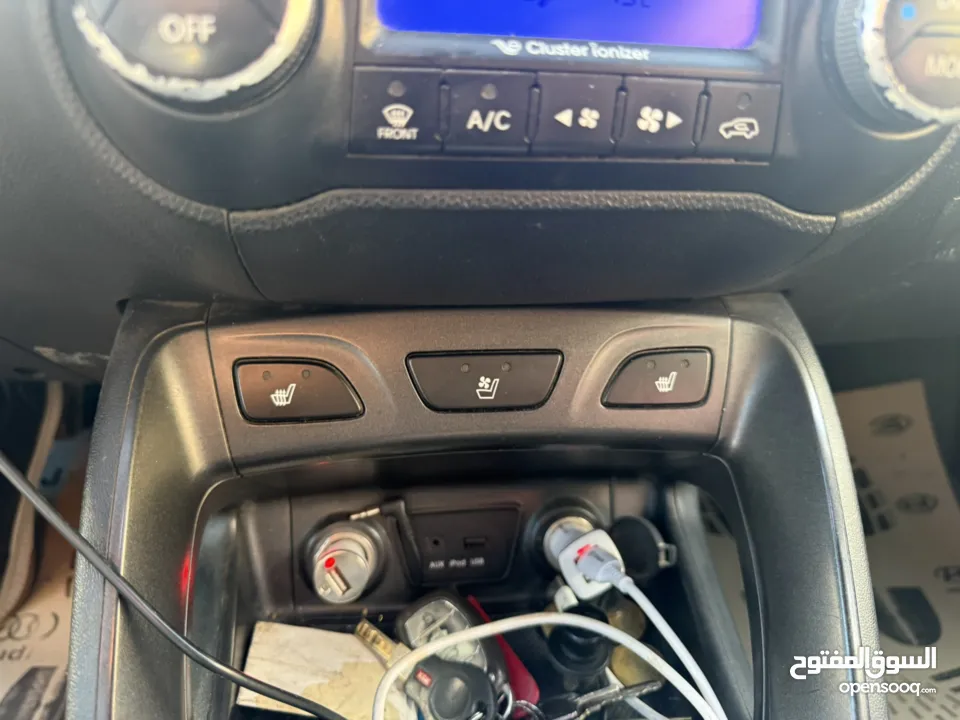 توسان ترخيص 2014 فل مع فتحه وبصمه رخصه وتامين شامل