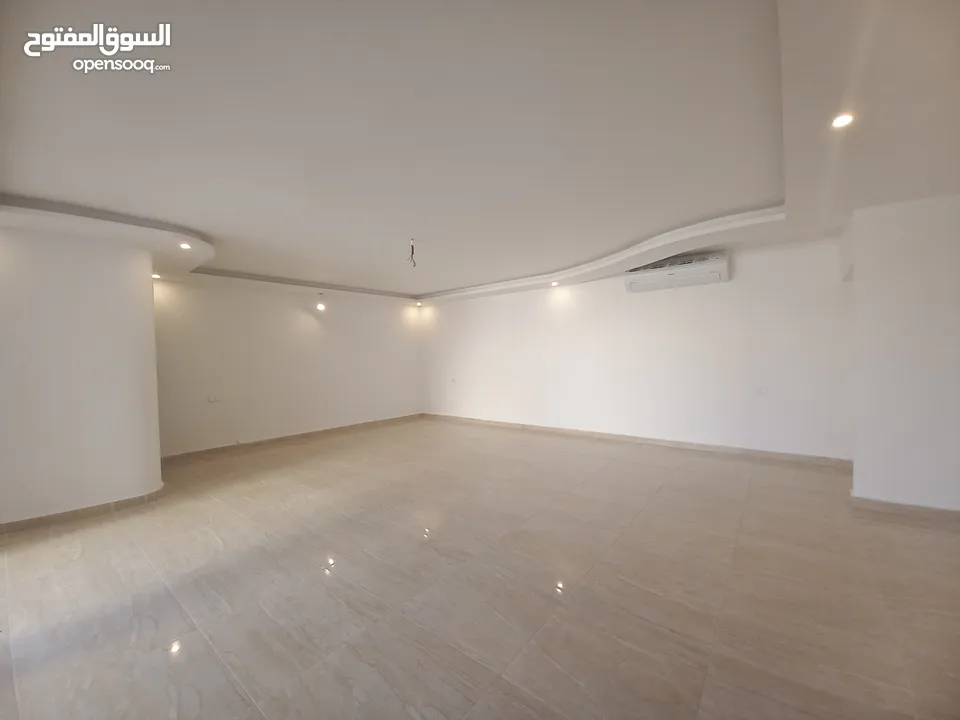 شقة غير مفروشة للإيجار في دير غبار  ( Property 35234 )-175064311