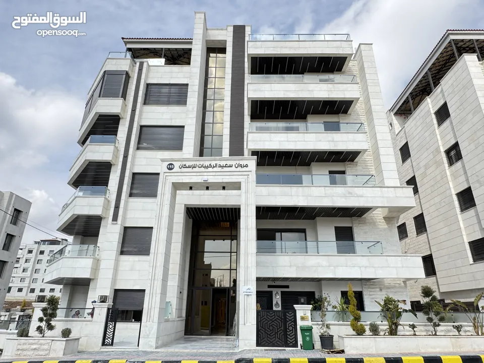شقة مميزة للبيع طابق ثاني مساحة 230م بخلدا بتشطيبات مميزة (مشروع 115)