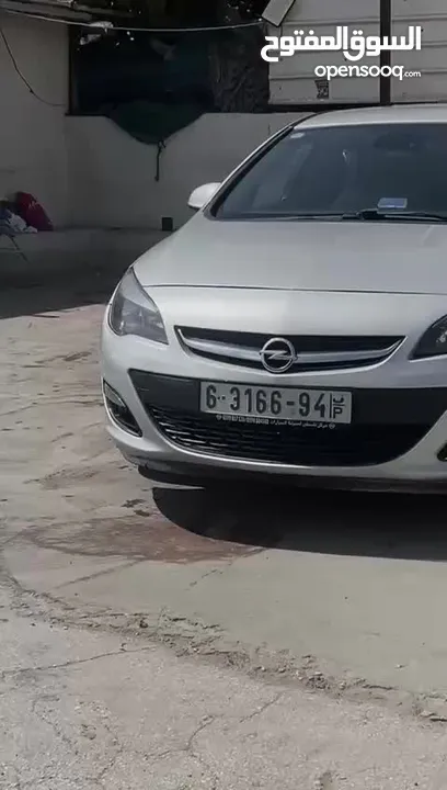 اوبل استرا 2012