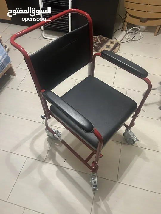 Bathroom Medical wheelchair  for sale كرسي متحرك طبي مع مرحاض للبيع