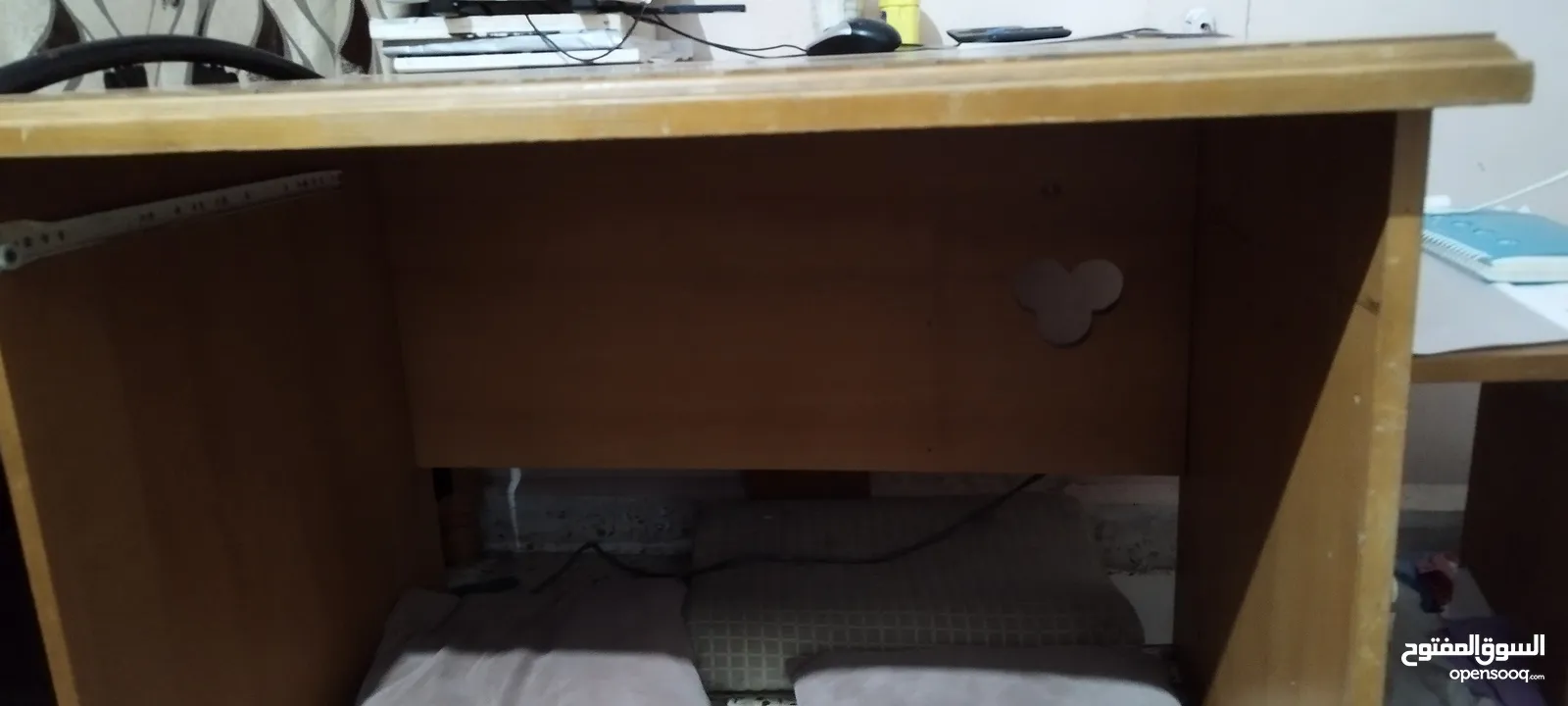 مكتب طاولة خشب