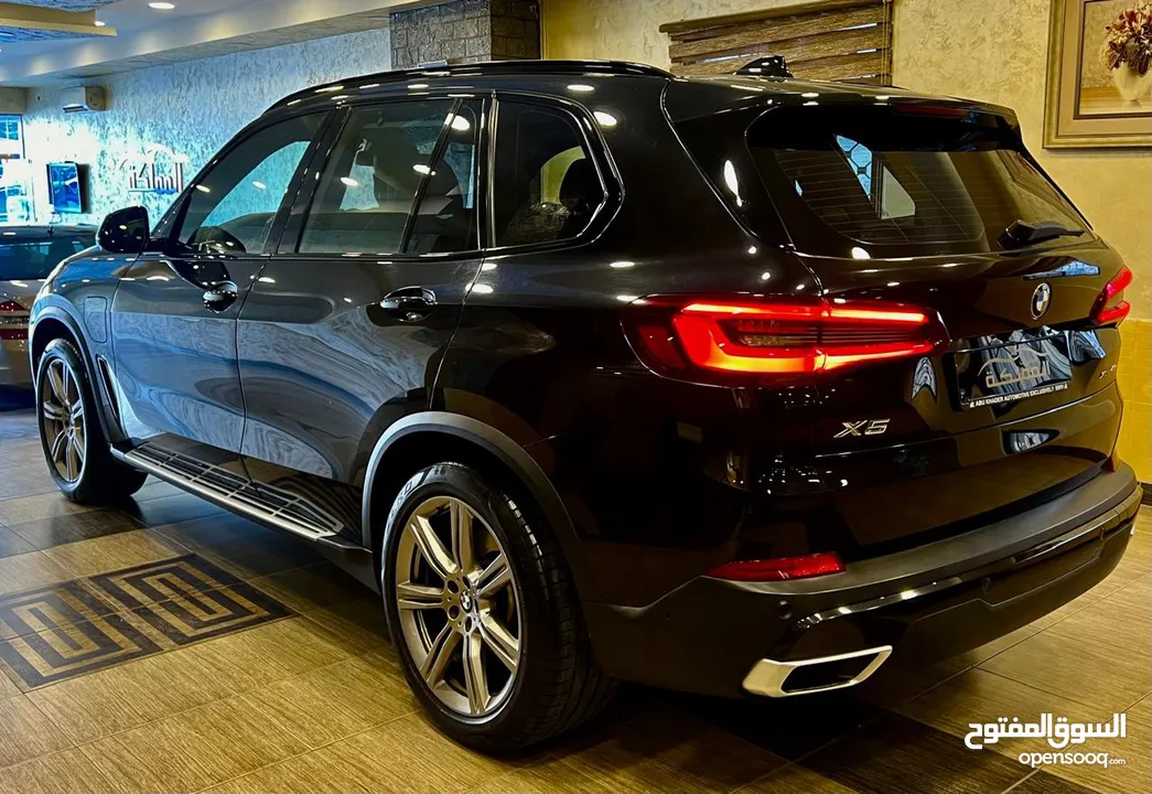 BMW X5 2020 XDraive 45e  كفالة الوكالة